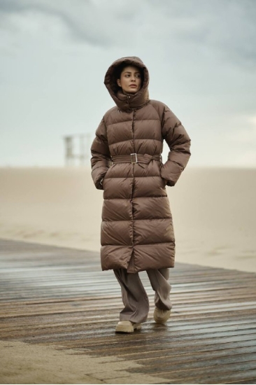 Пуховик женский А2 шоколадный 